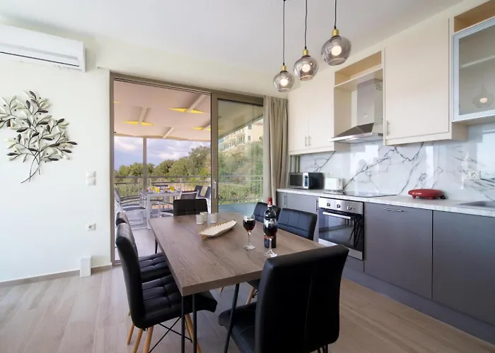 Lassi Fos Argostoli (Kefalonia)